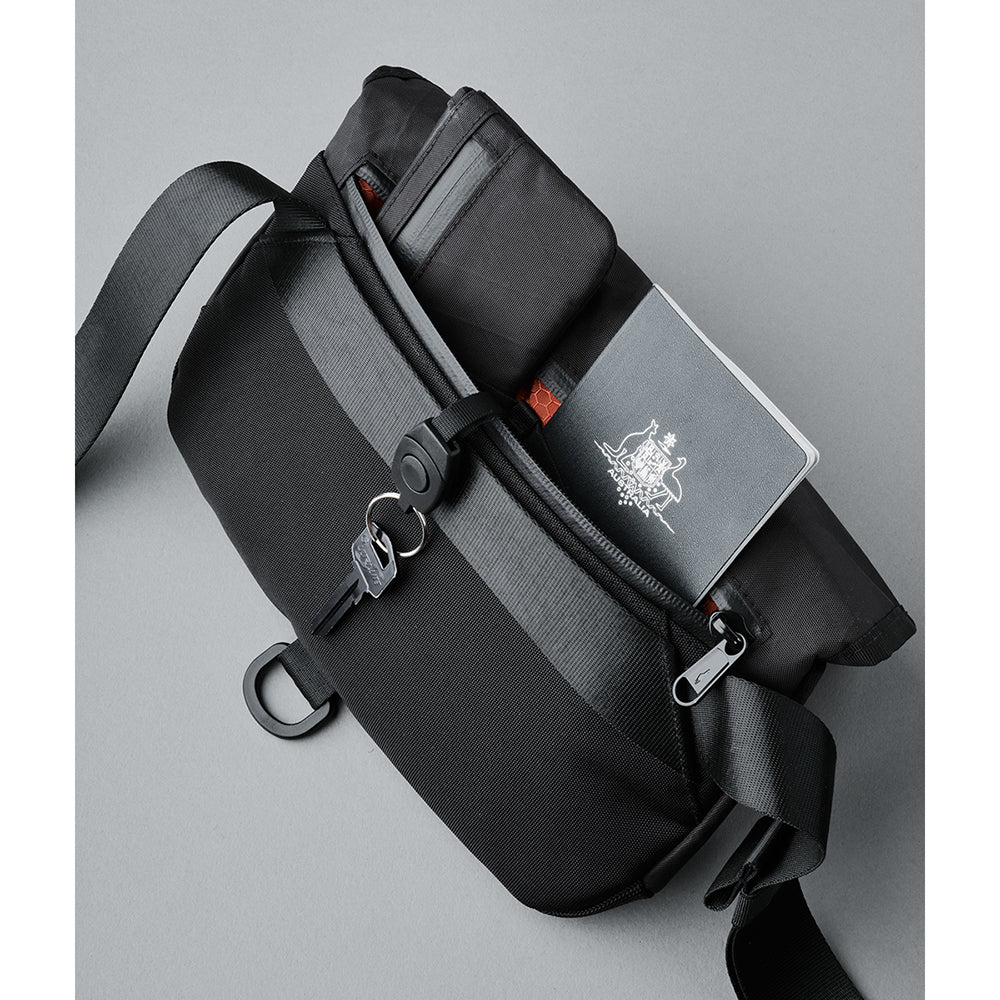 ALPAKA Air Sling V2 - Black Bags
