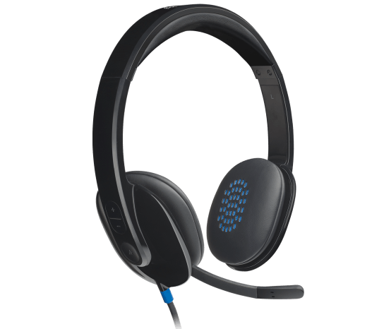 Logitech H540 black USB-A headset view 1